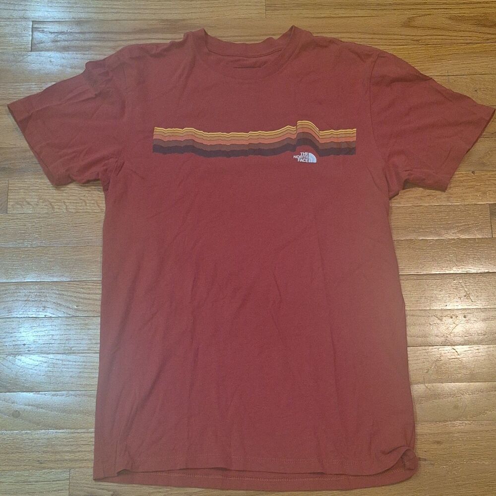 North Face Men’s Evolution Sunrise Short Sleeve  Red T Shirt Size Small